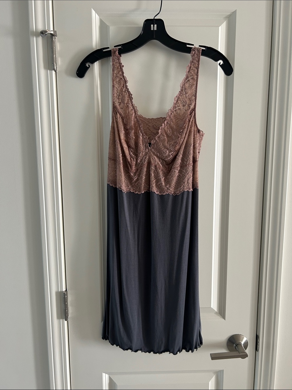 Samantha Chang Two-Tone Lace Chemise - Mauve & Charcoal